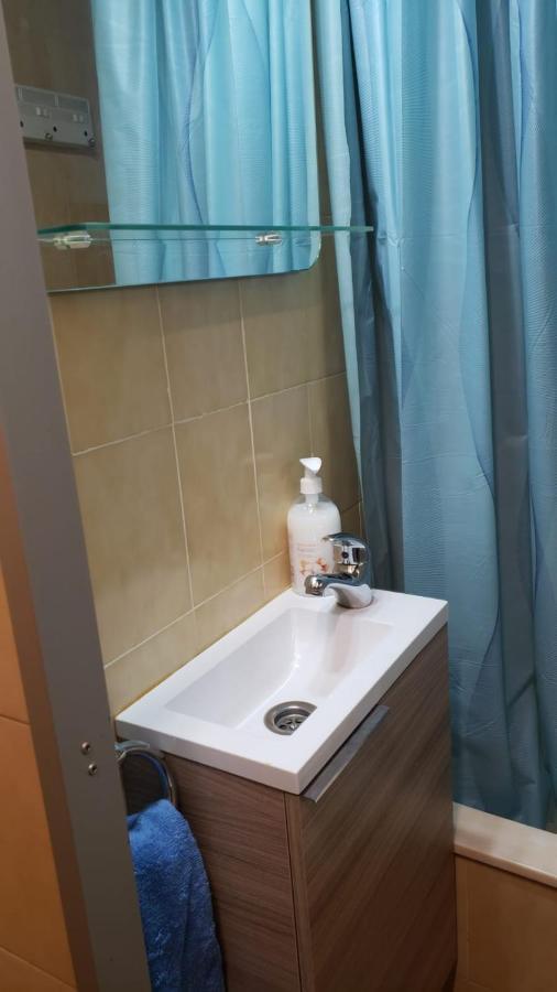 Studio In Residencia Maresme Neu - La Molina لا مولينا المظهر الخارجي الصورة