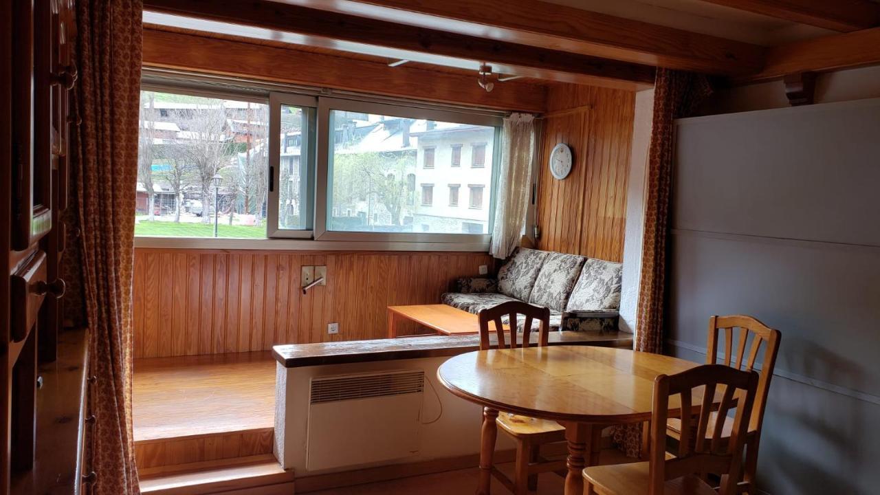 Studio In Residencia Maresme Neu - La Molina لا مولينا المظهر الخارجي الصورة
